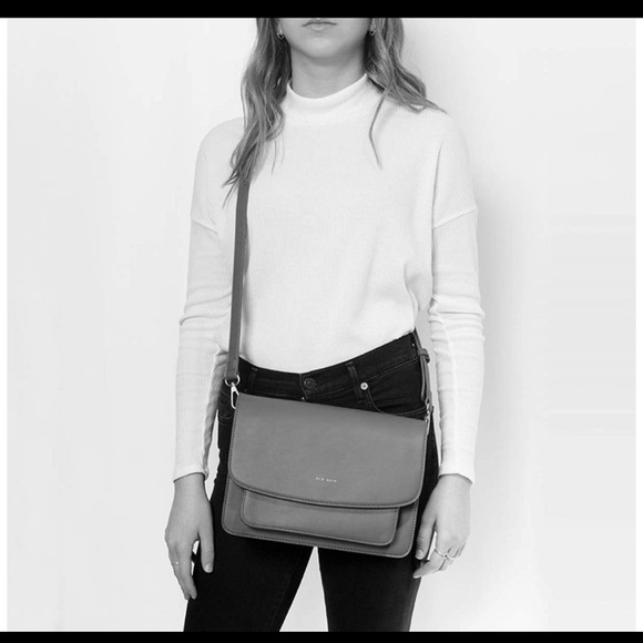 NWT Vegan PIXIE MOOD Zoe Crossbody Black Purse - Picture 2 of 5